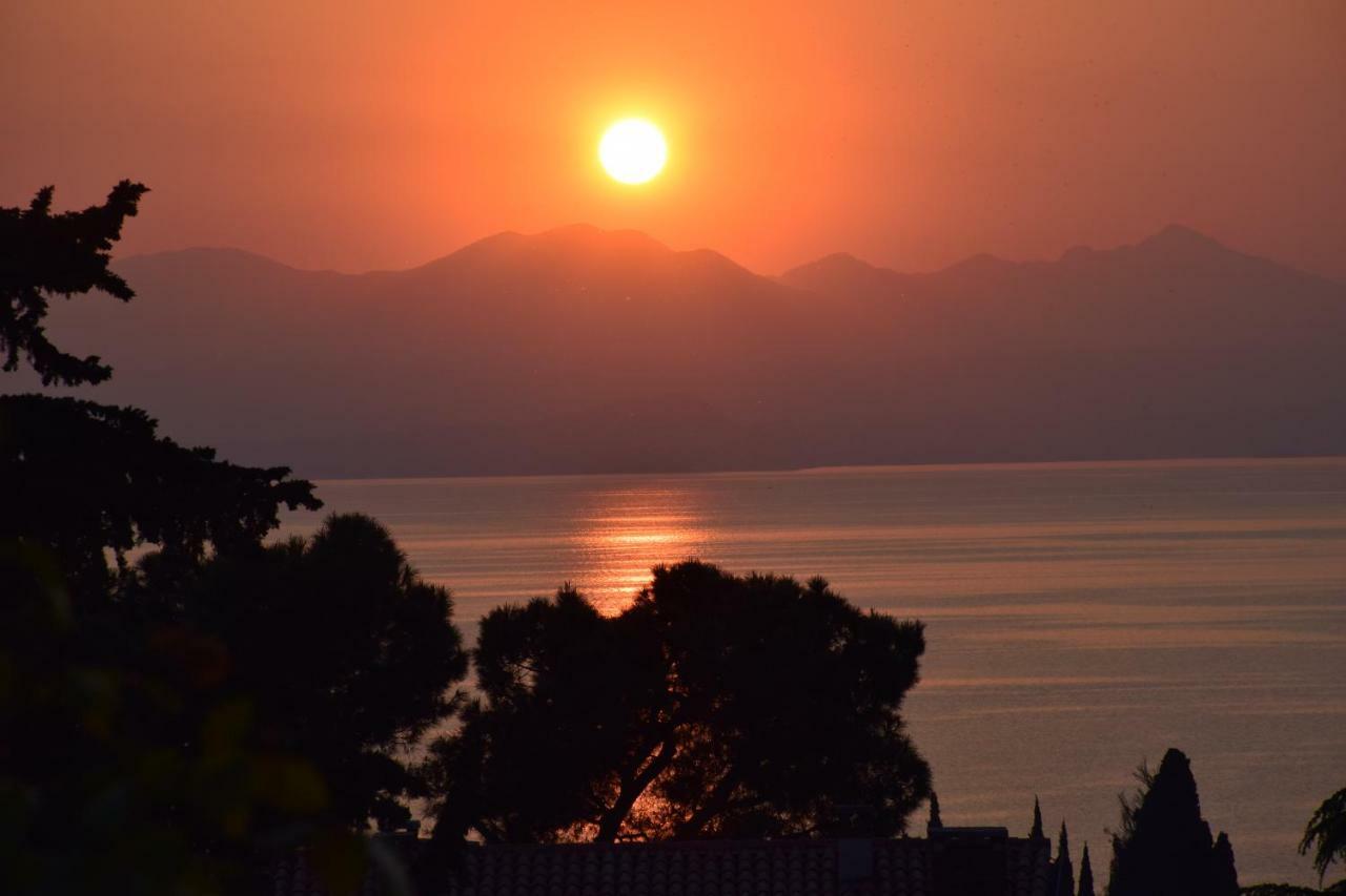Lovely Villa Elena - Garda Lake Bardolino Exterior photo